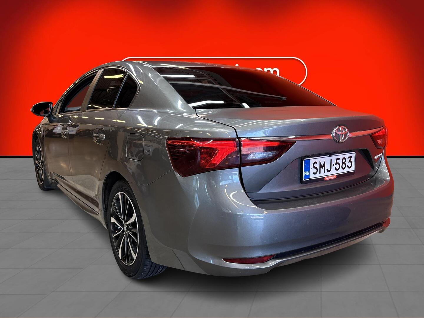 TOYOTA Avensis 2017