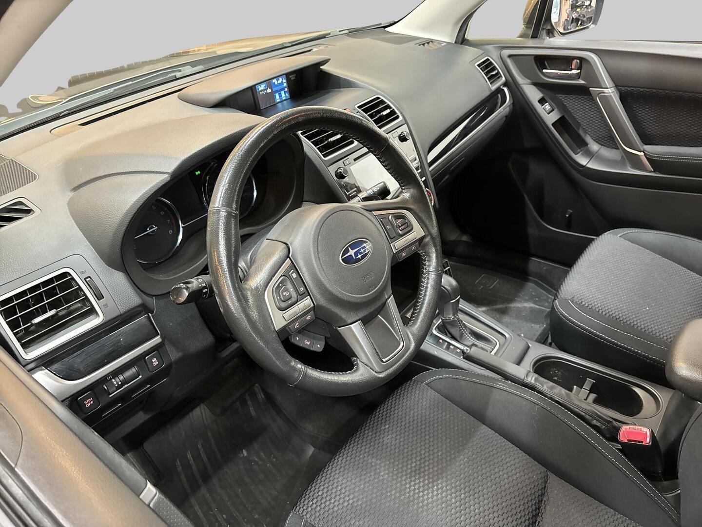 SUBARU Forester 2018