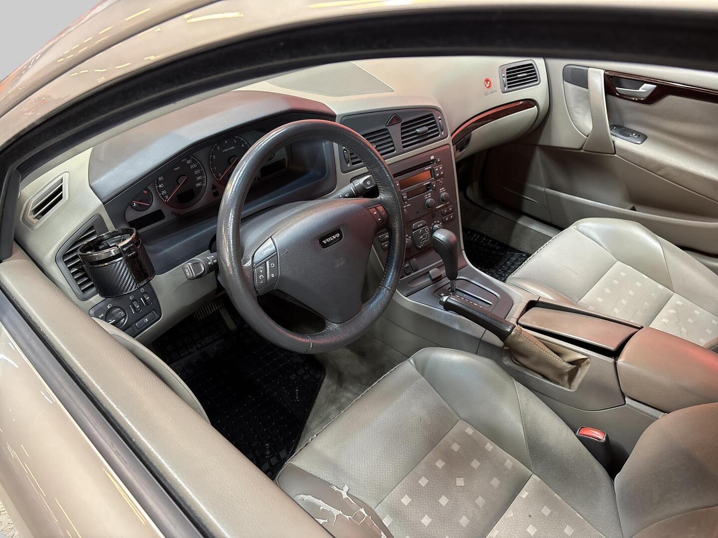 VOLVO S60 2002