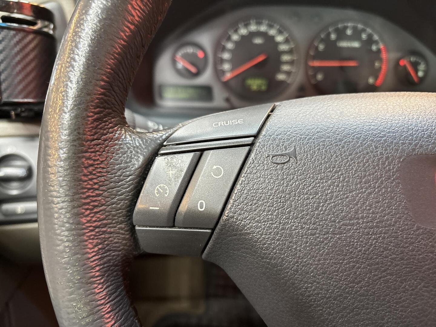 VOLVO S60 2002