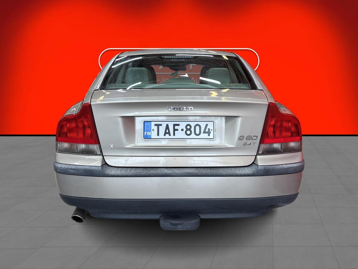 VOLVO S60 2002