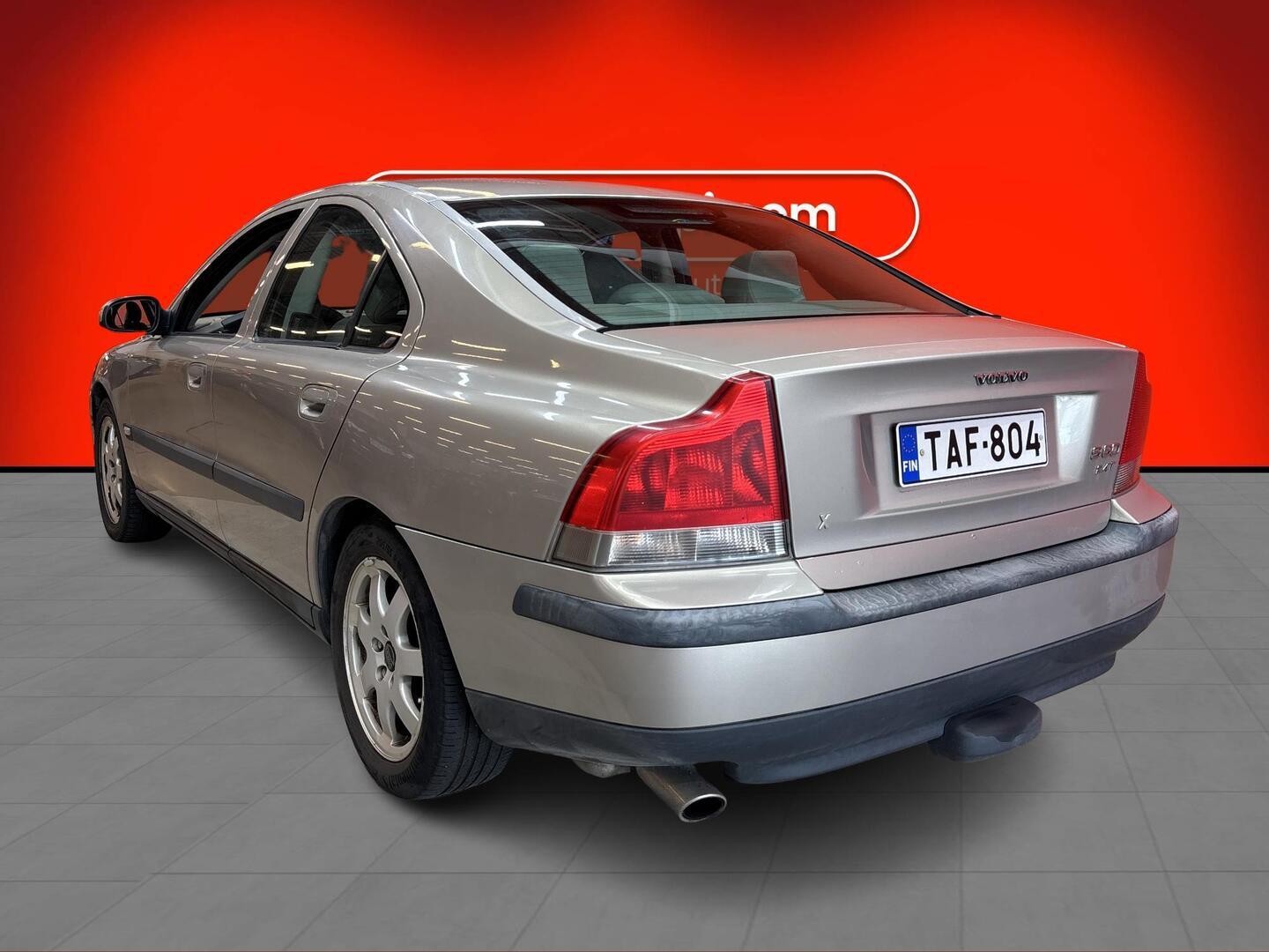 VOLVO S60 2002