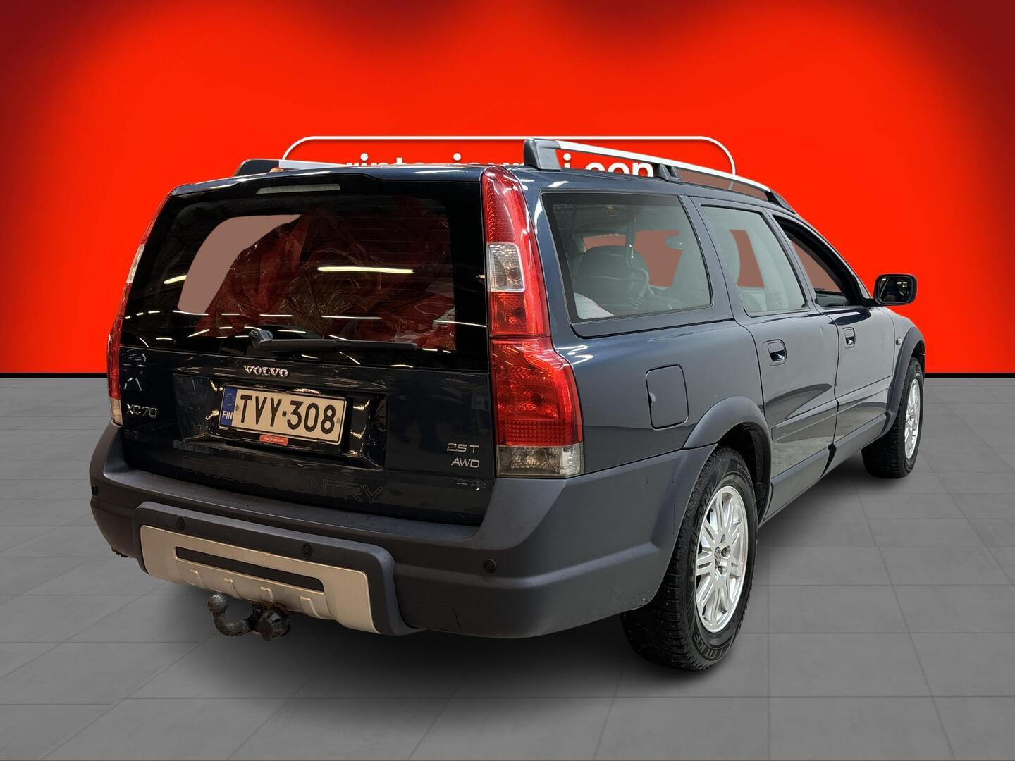 VOLVO XC70 2004