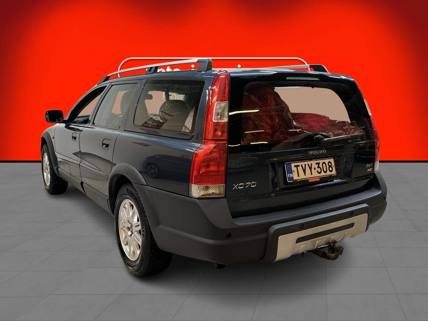 VOLVO XC70 2004