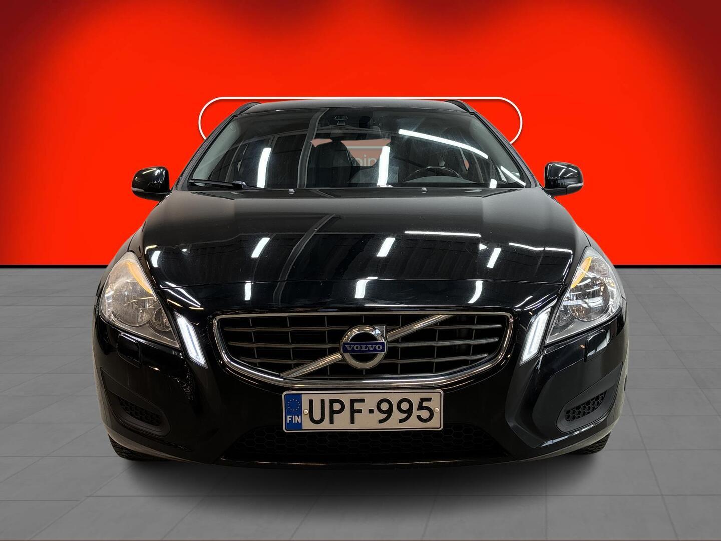 VOLVO V60 2011