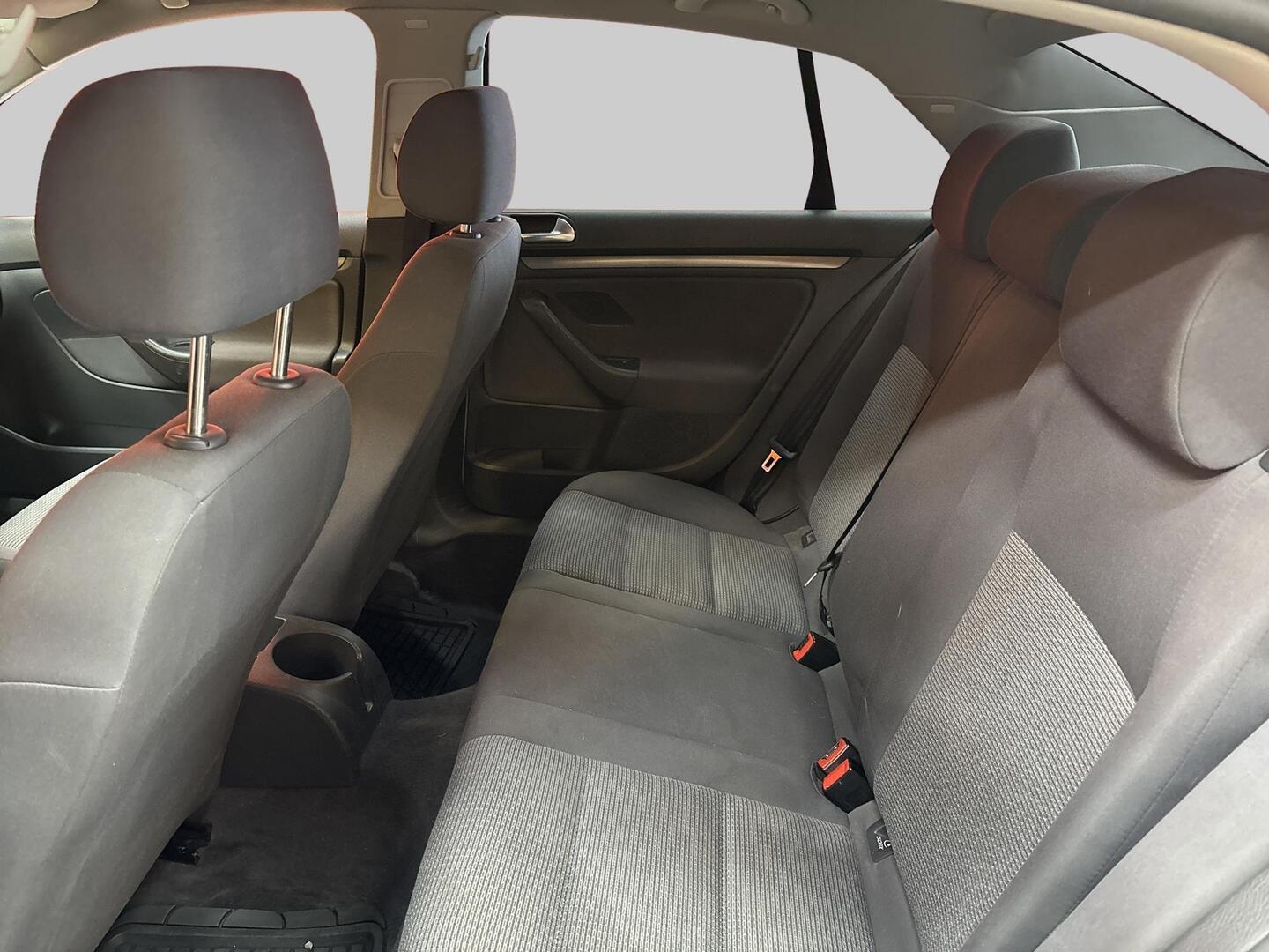 VOLKSWAGEN Jetta 2006