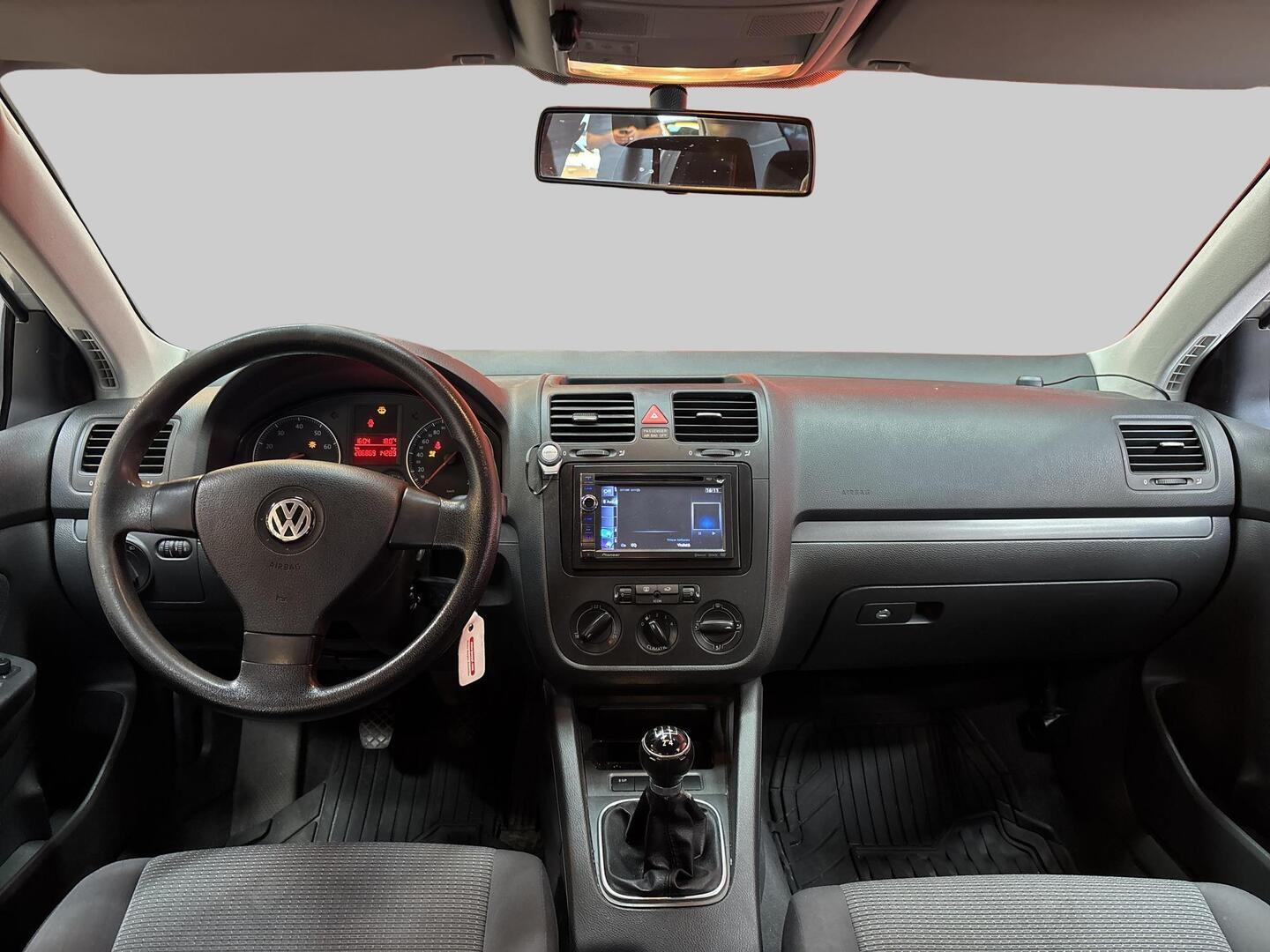 VOLKSWAGEN Jetta 2006