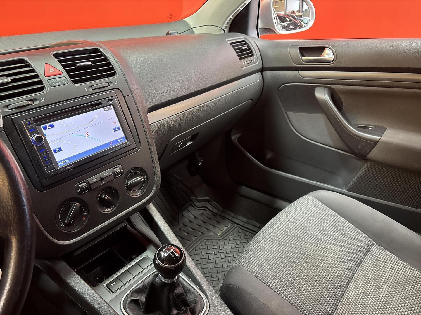 VOLKSWAGEN Jetta 2006