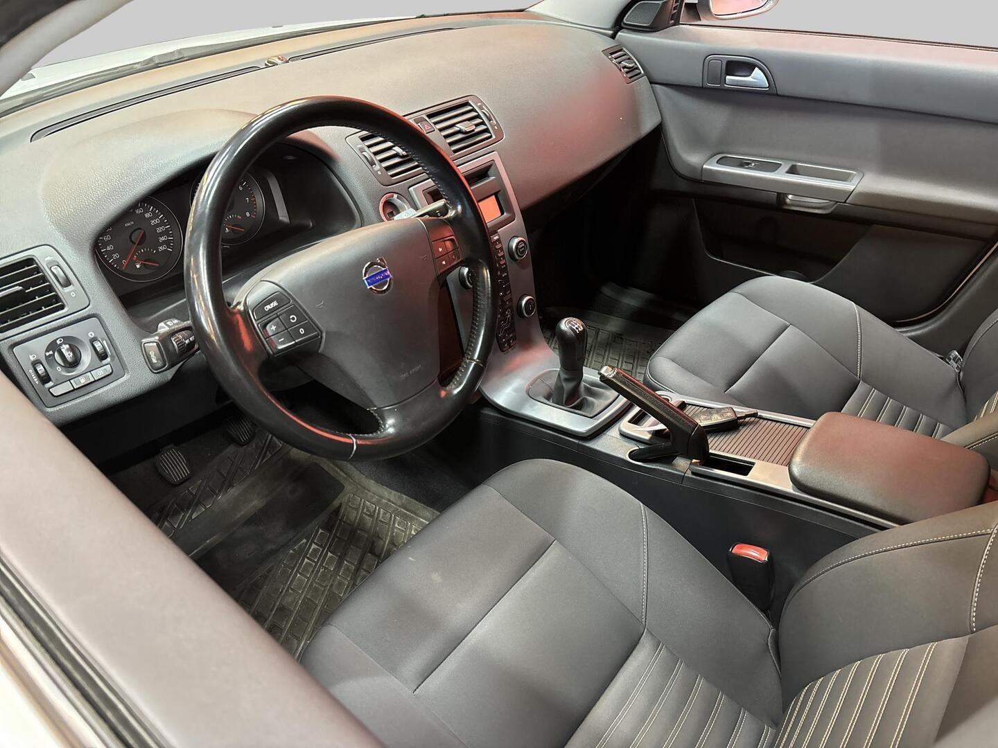 VOLVO S40 2011