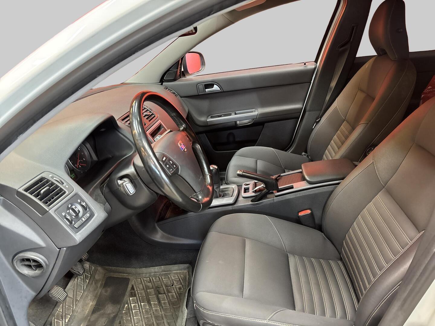 VOLVO S40 2011