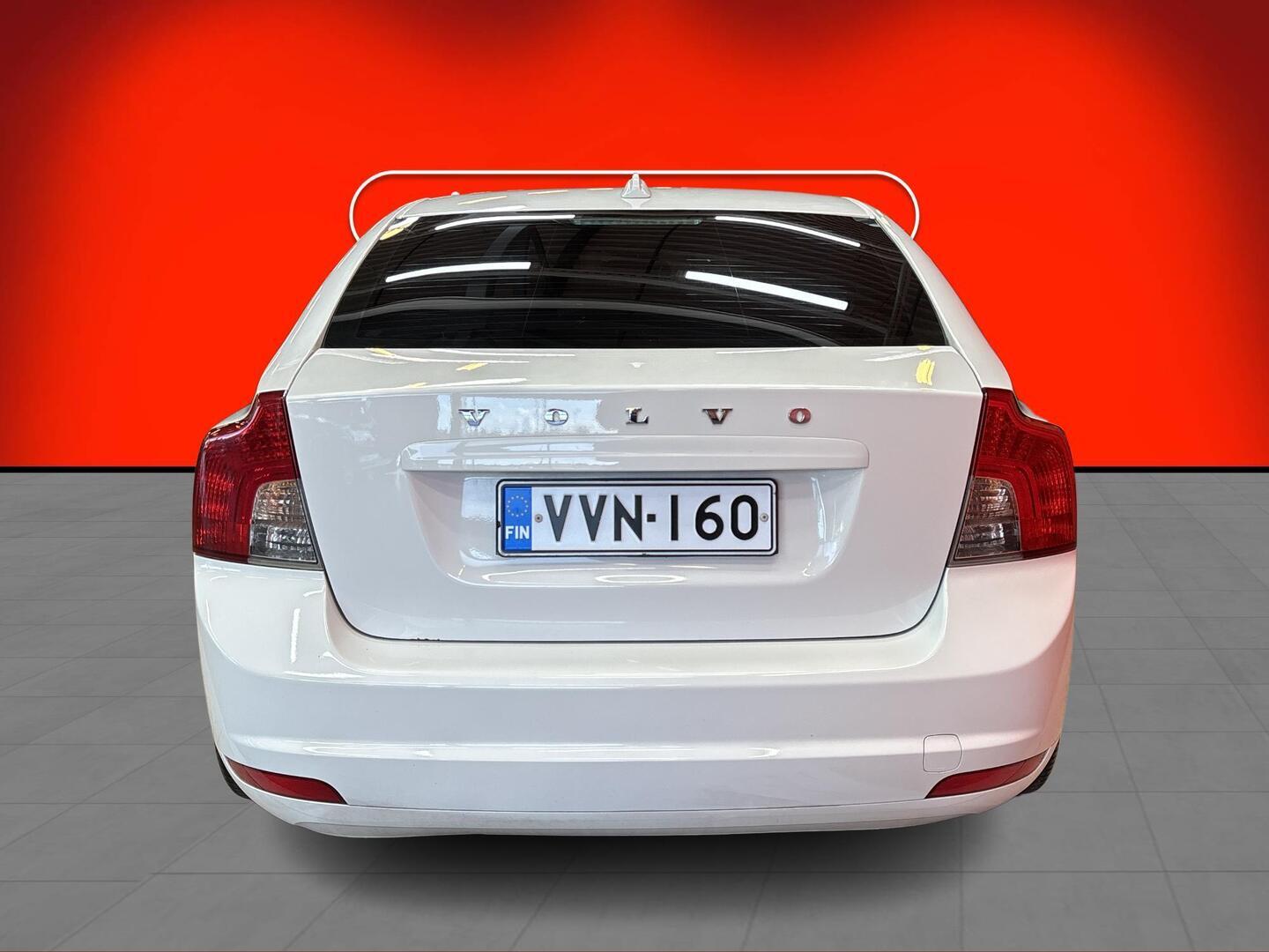 VOLVO S40 2011