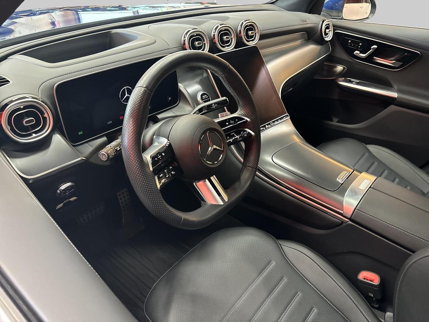 MERCEDES-BENZ GLC 2023