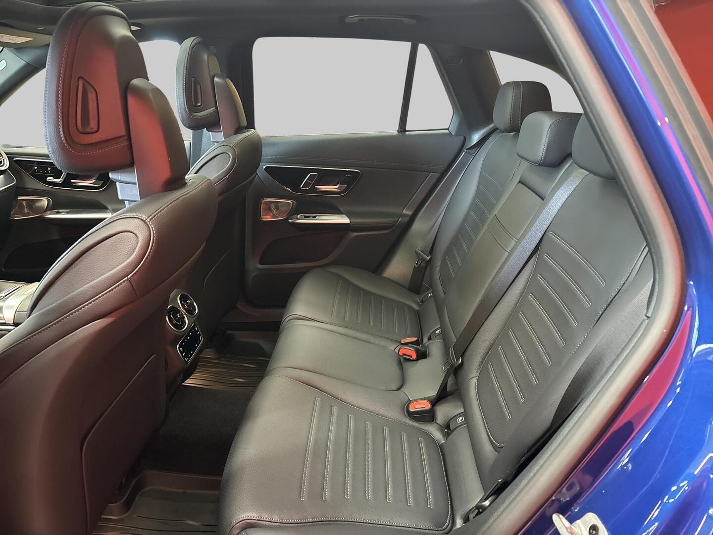 MERCEDES-BENZ GLC 2023