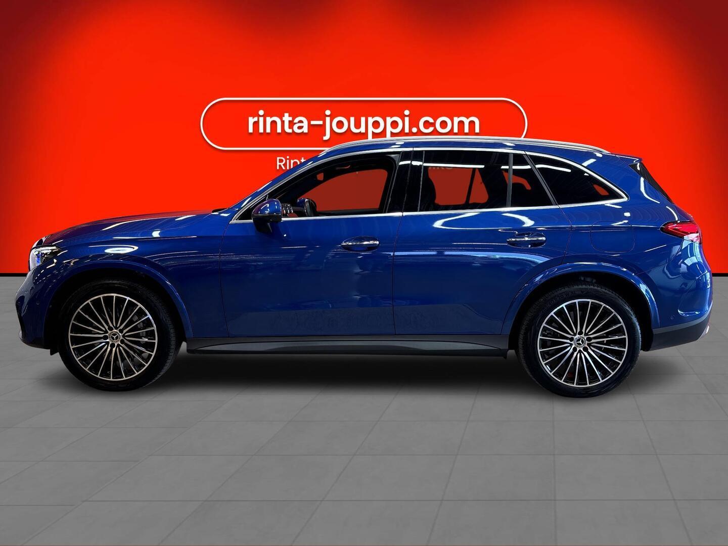 MERCEDES-BENZ GLC 2023