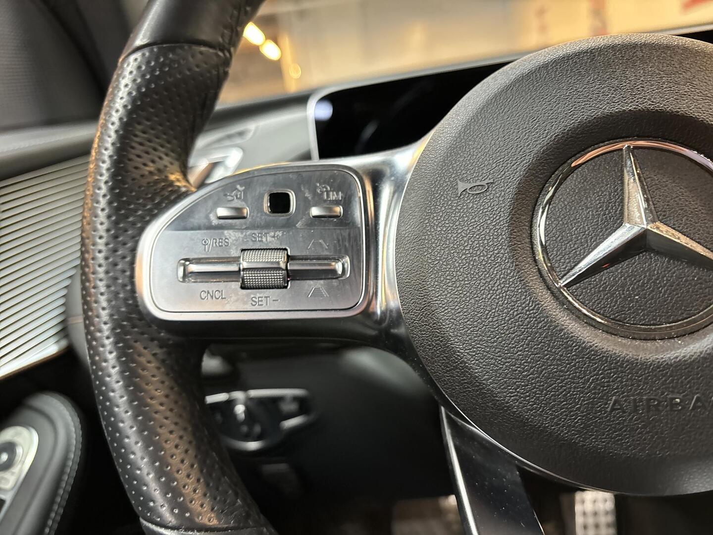 MERCEDES-BENZ EQC 2020