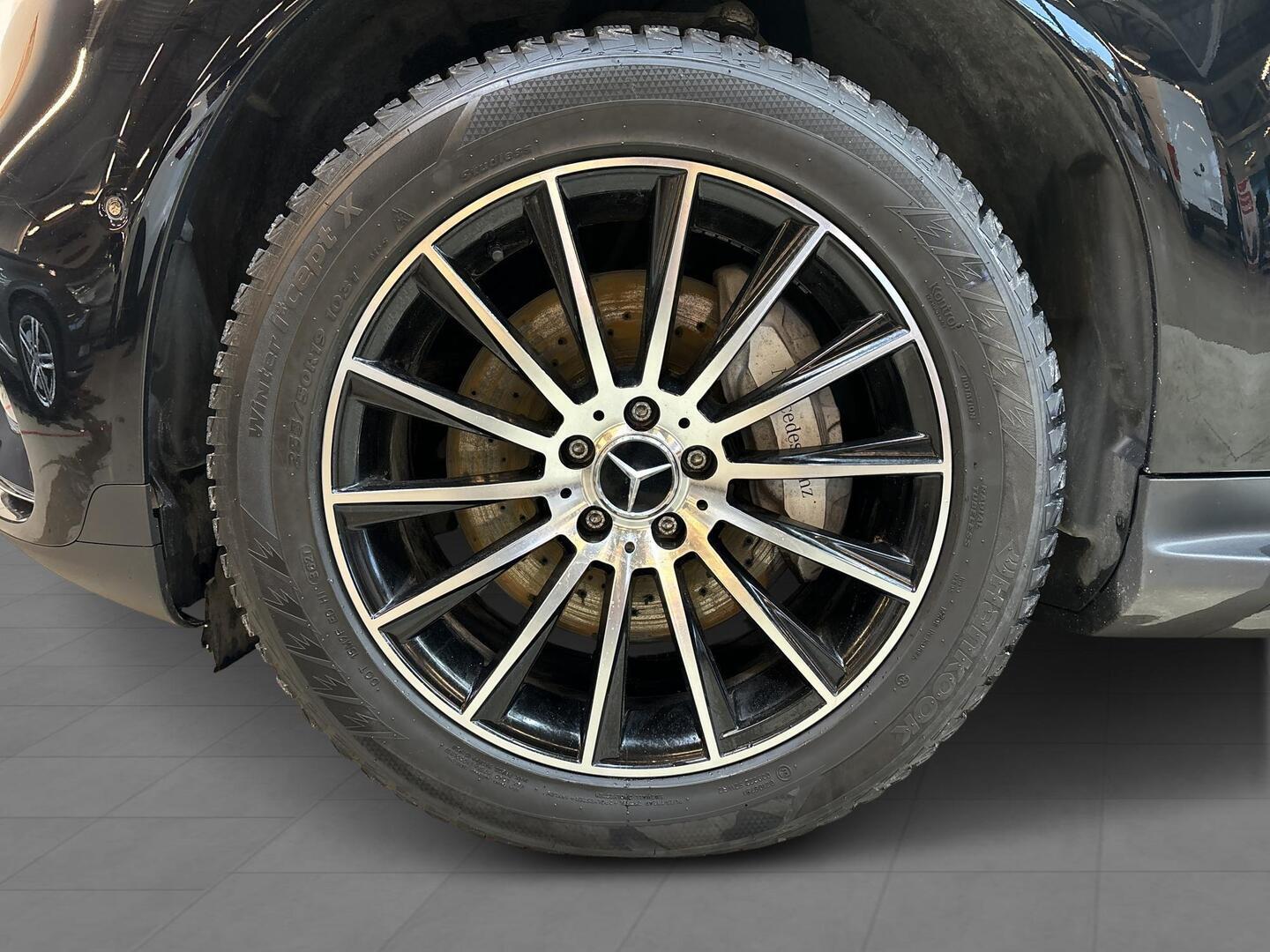 MERCEDES-BENZ EQC 2020