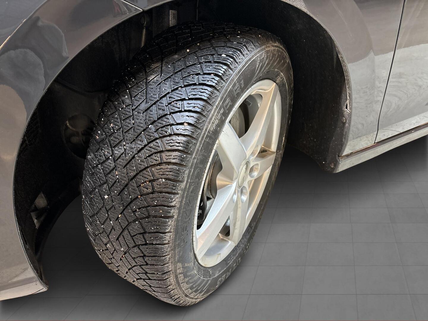 VOLKSWAGEN Golf 2024