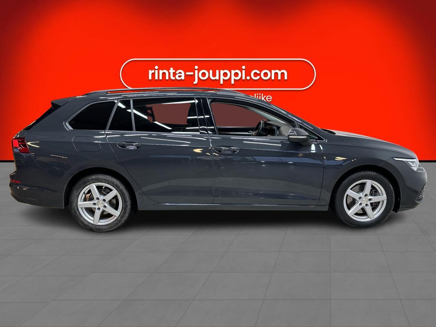 VOLKSWAGEN Golf 2024