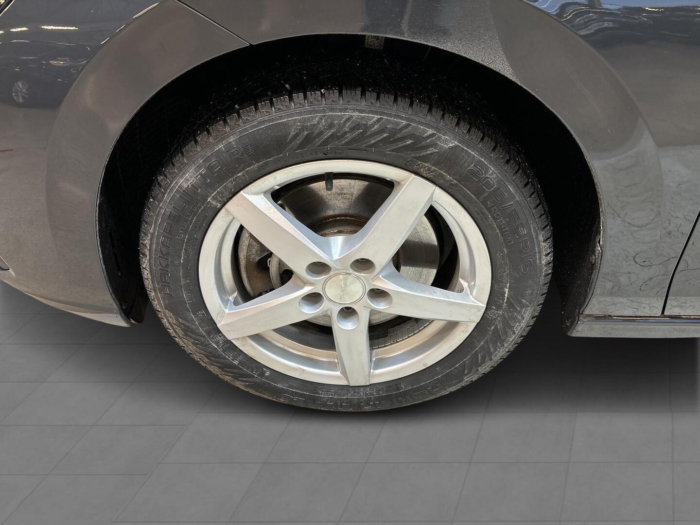 VOLKSWAGEN Golf 2024