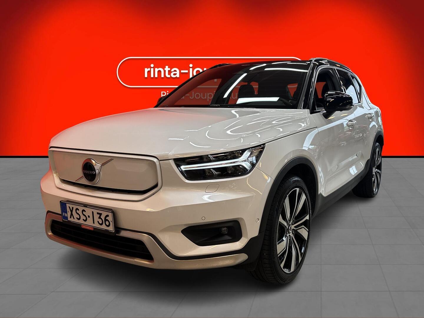VOLVO XC40 2022