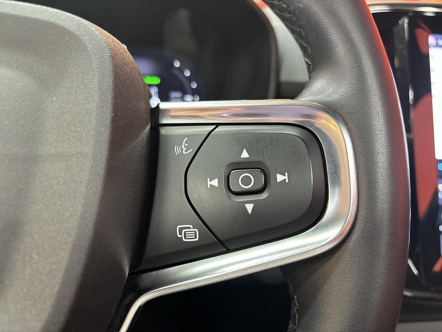 VOLVO XC40 2022