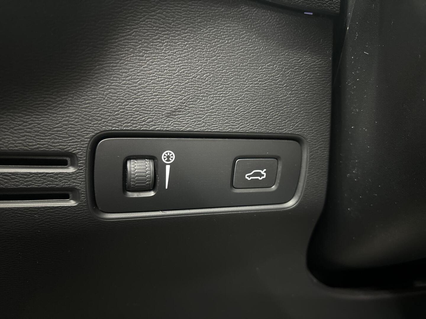 VOLVO XC40 2022