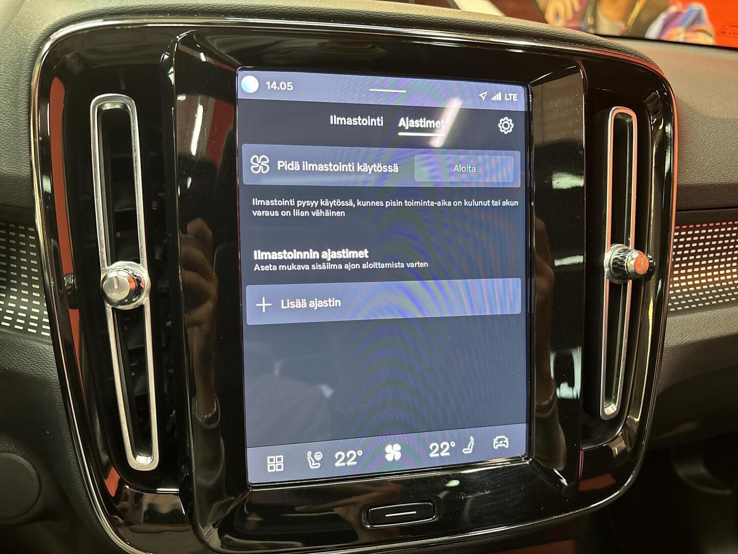 VOLVO XC40 2022