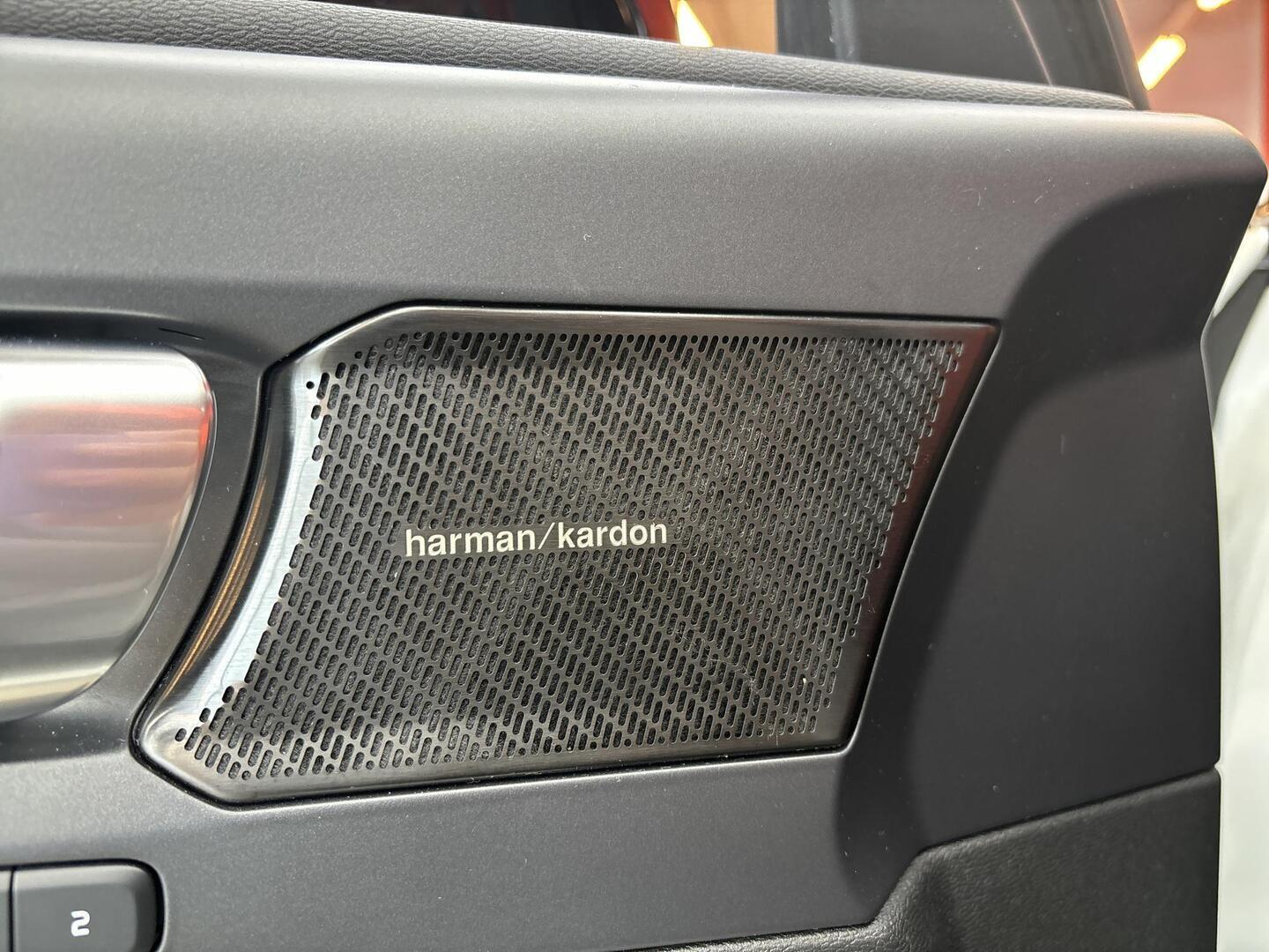 VOLVO XC40 2022