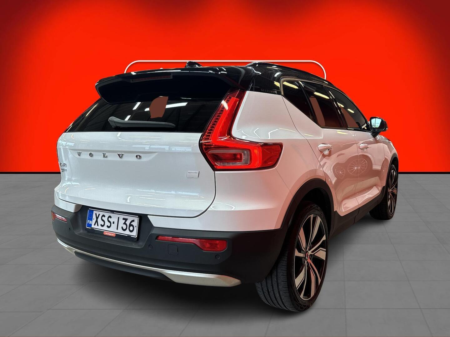 VOLVO XC40 2022