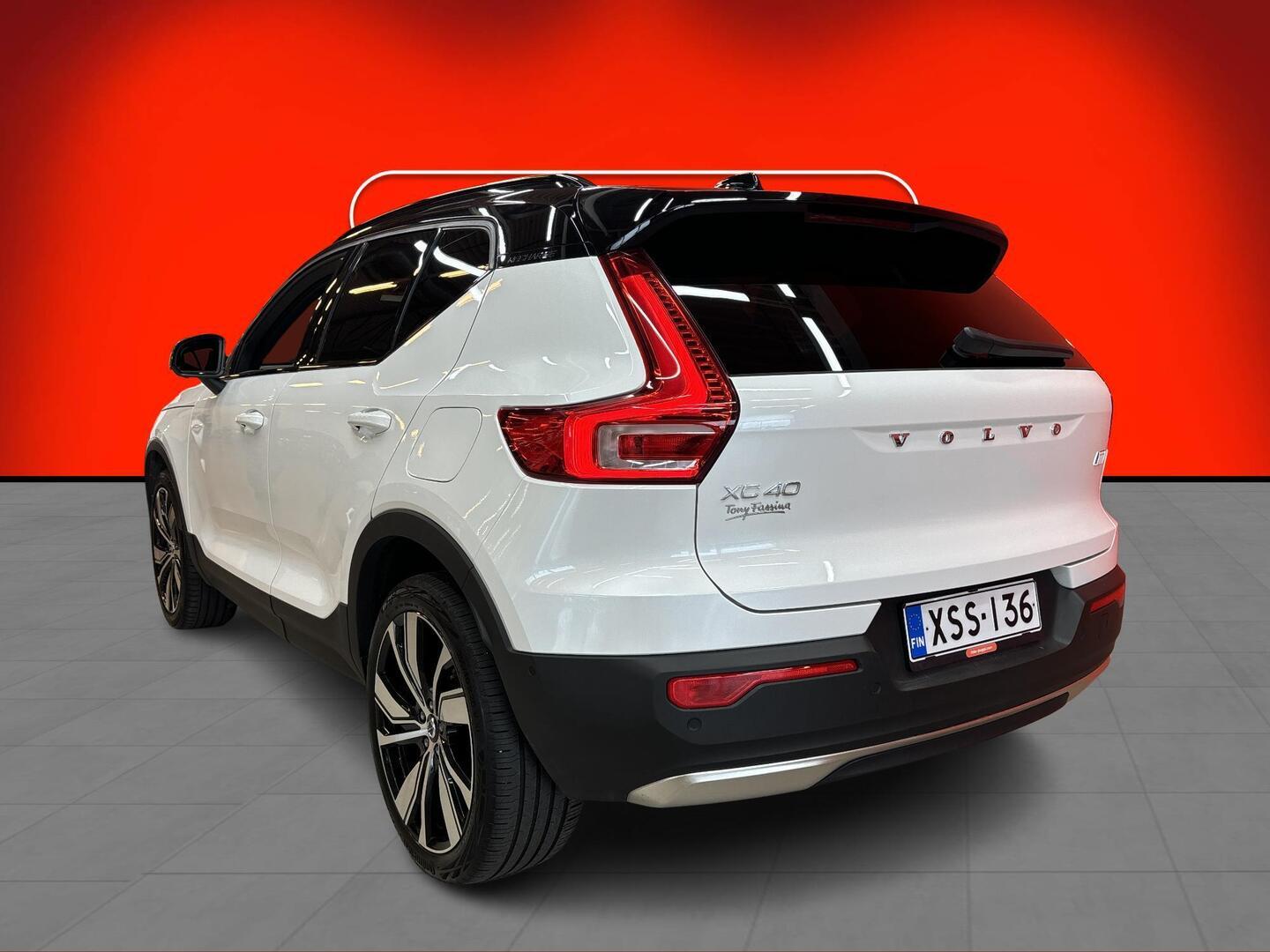 VOLVO XC40 2022