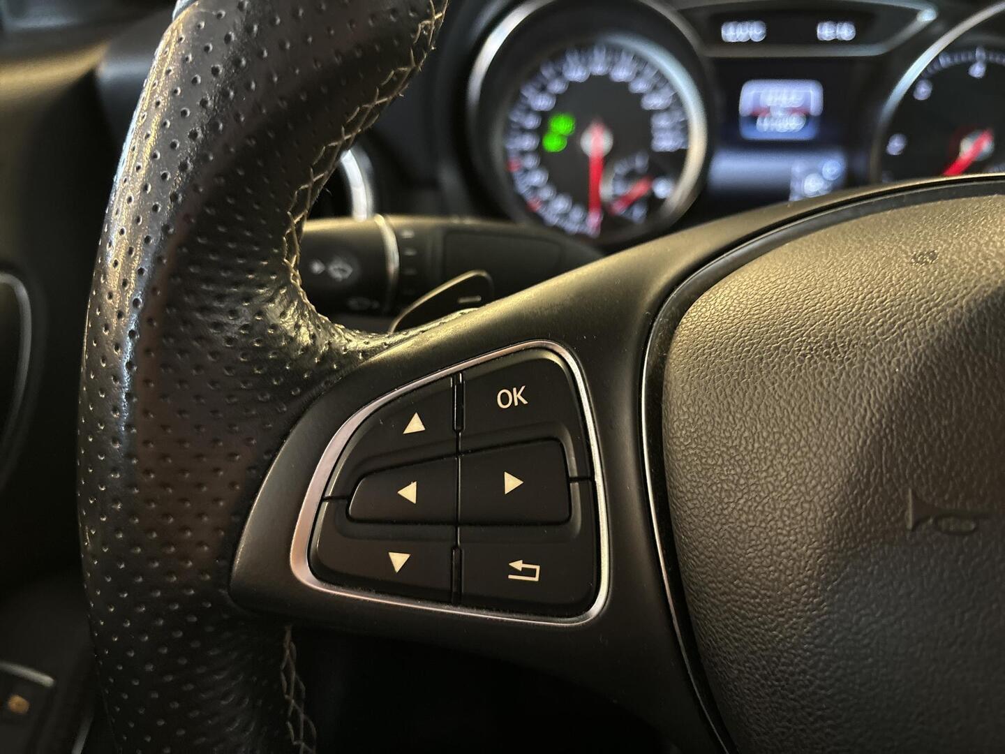 MERCEDES-BENZ CLA 2018