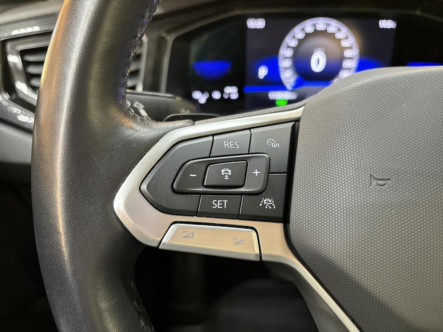 VOLKSWAGEN Polo 2022