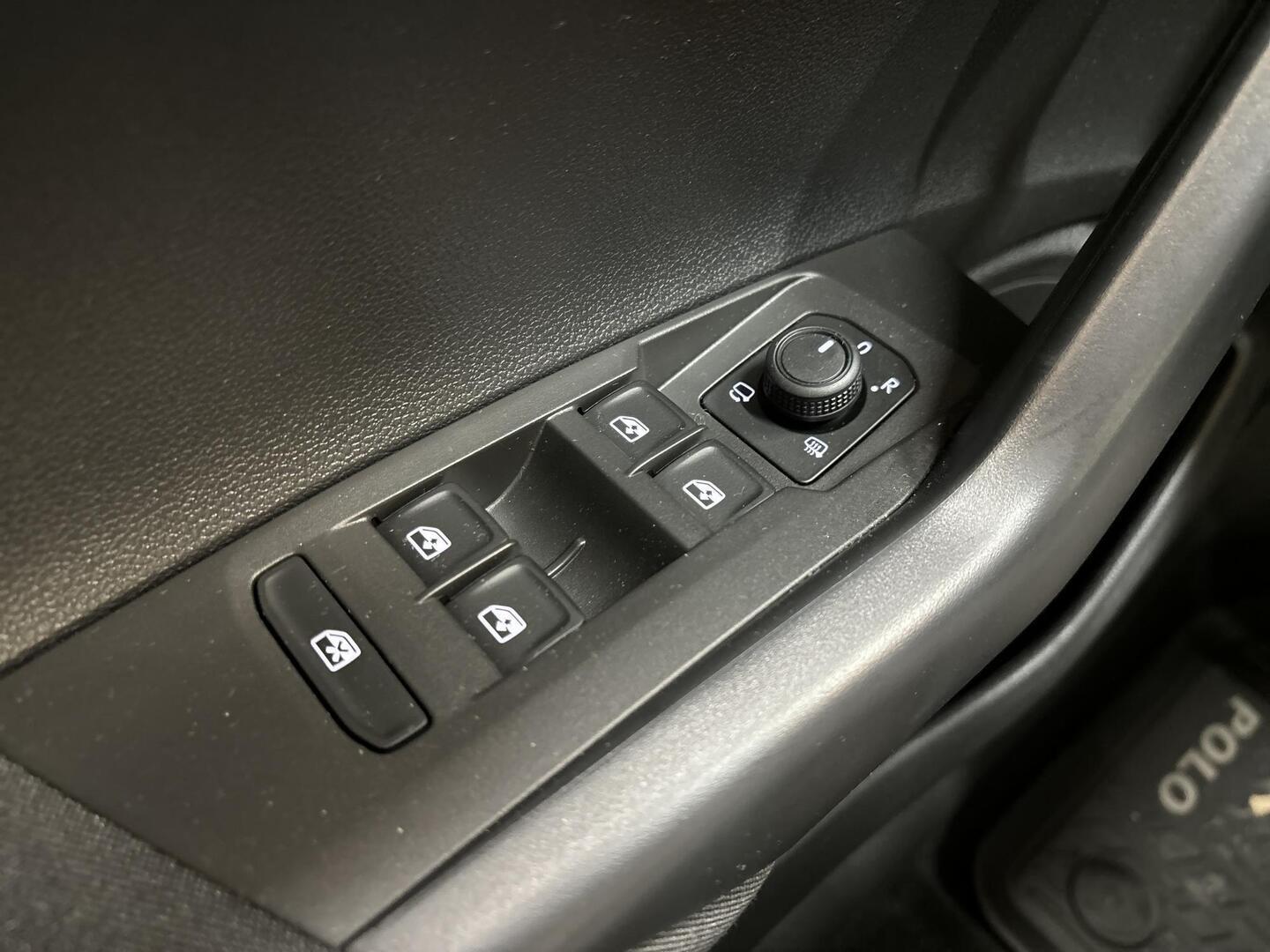 VOLKSWAGEN Polo 2022