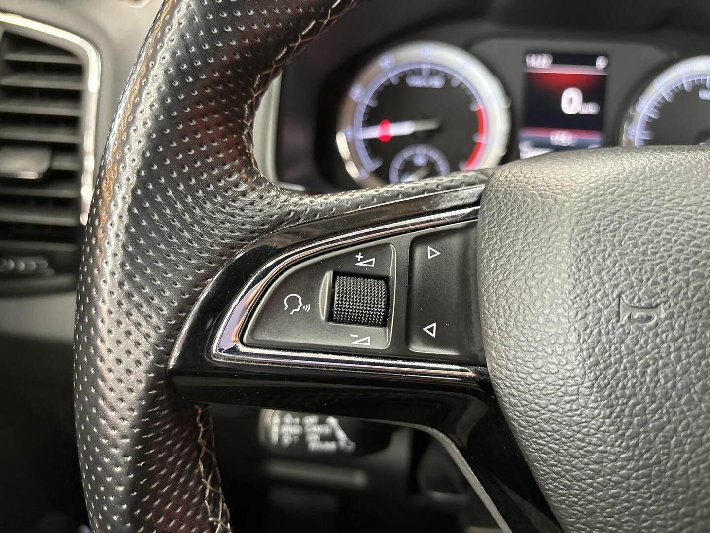 SKODA Karoq 2019