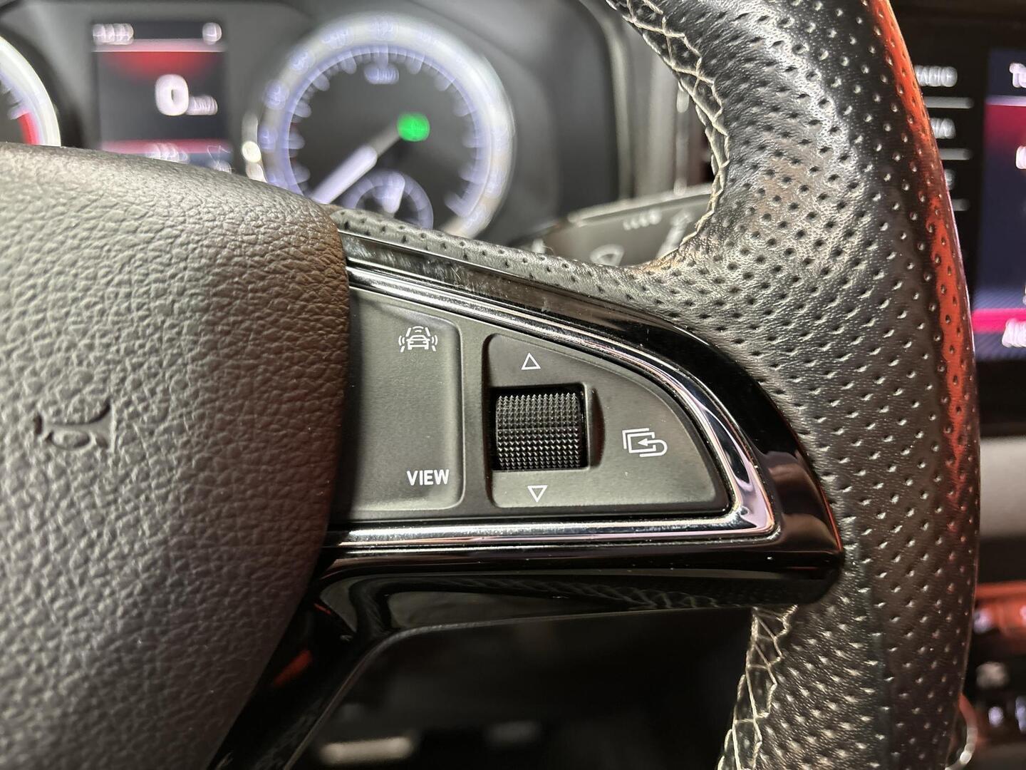 SKODA Karoq 2019