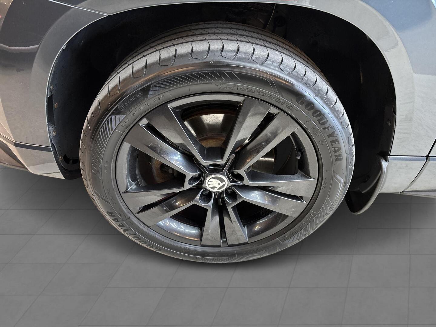 SKODA Karoq 2019