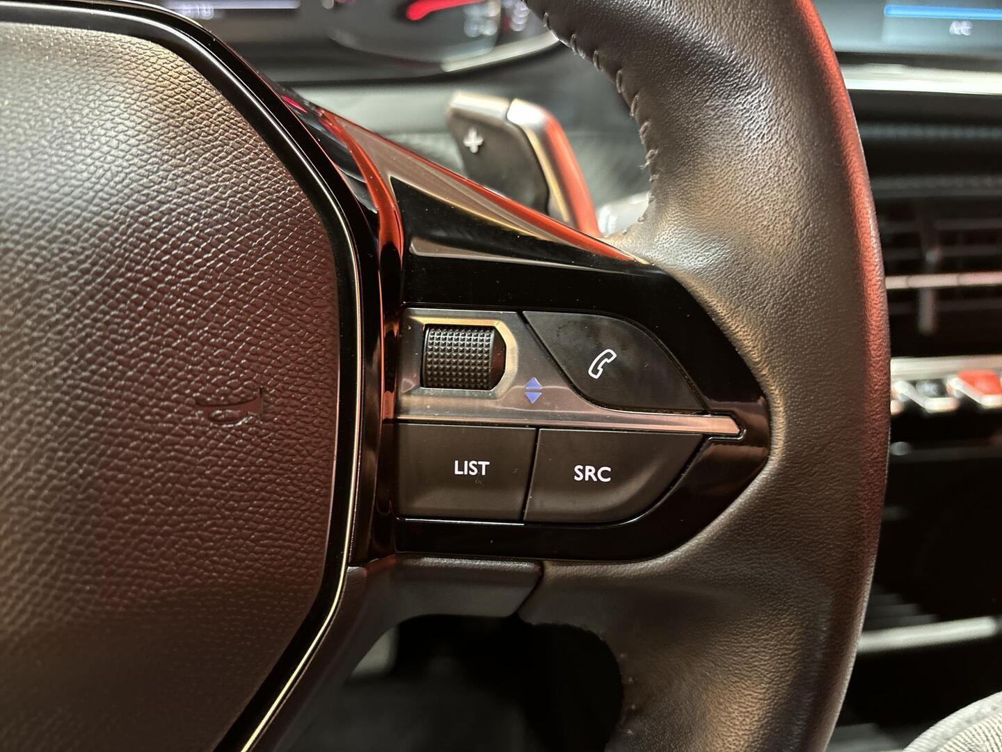 PEUGEOT 2008 2023