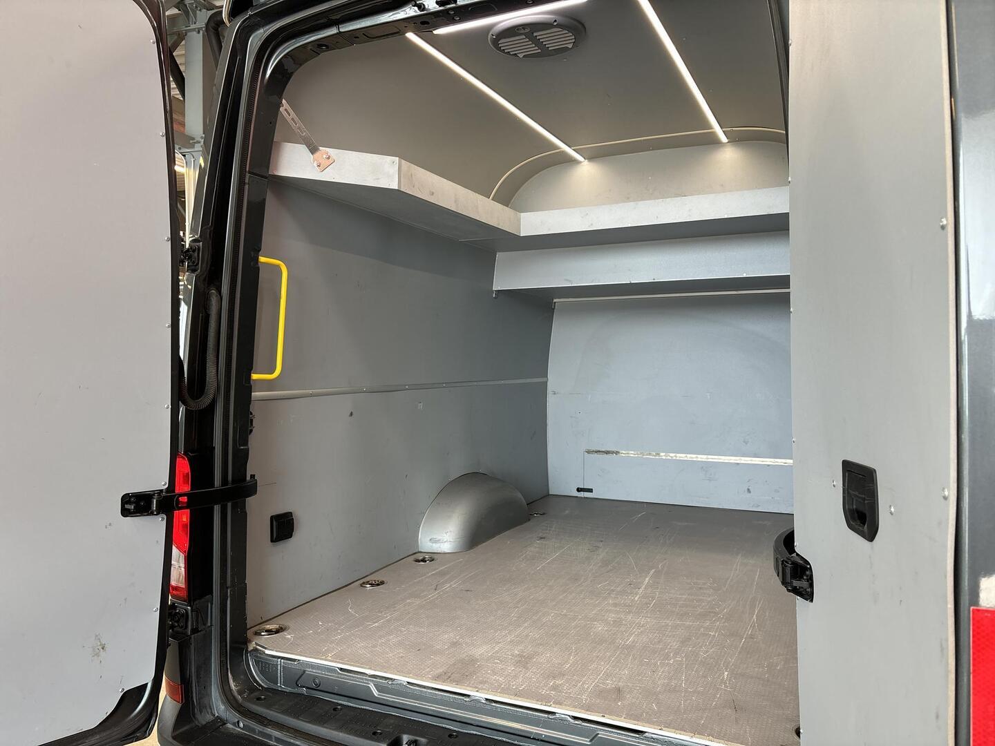 VOLKSWAGEN Crafter 2023