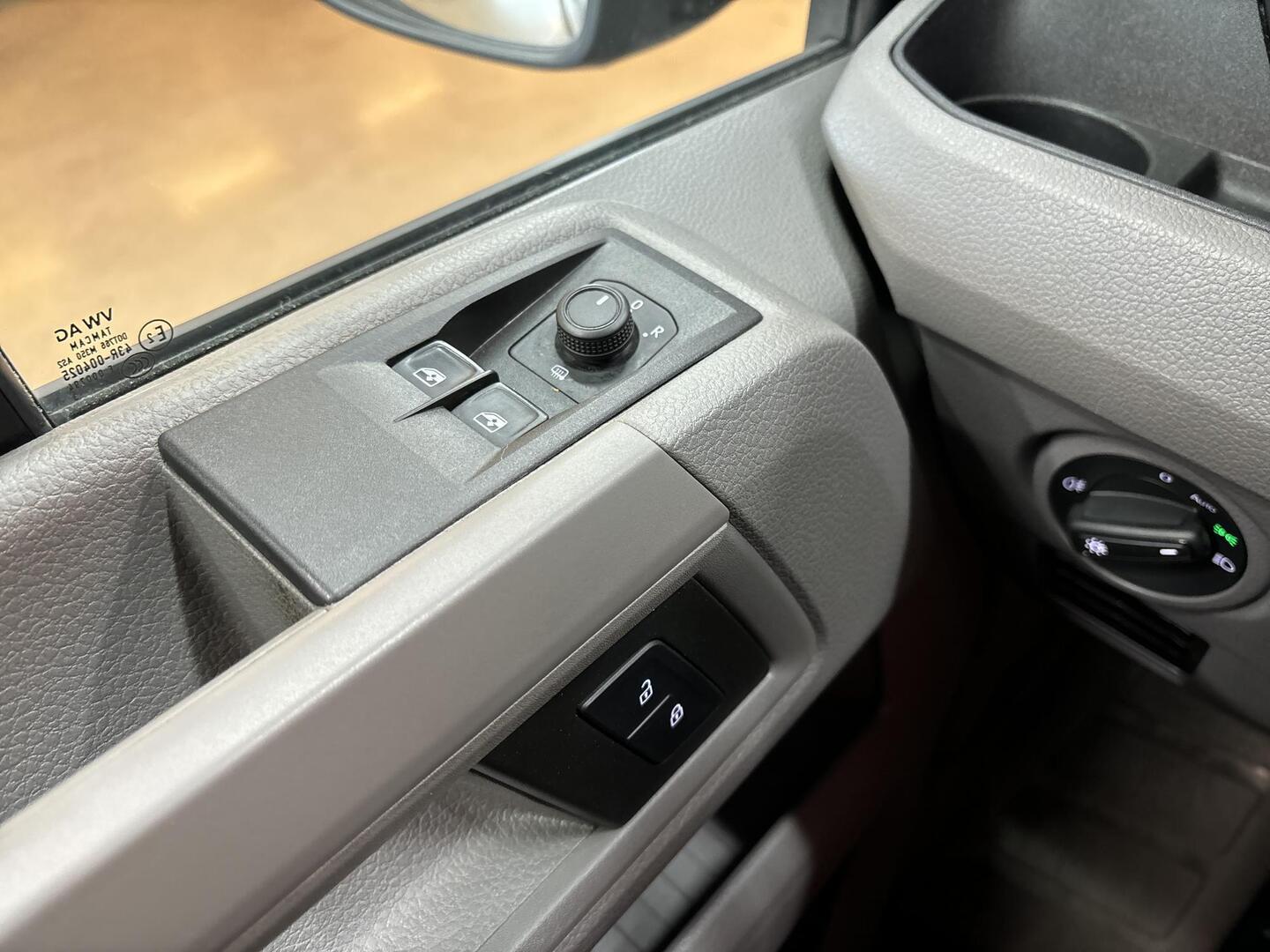 VOLKSWAGEN Crafter 2023