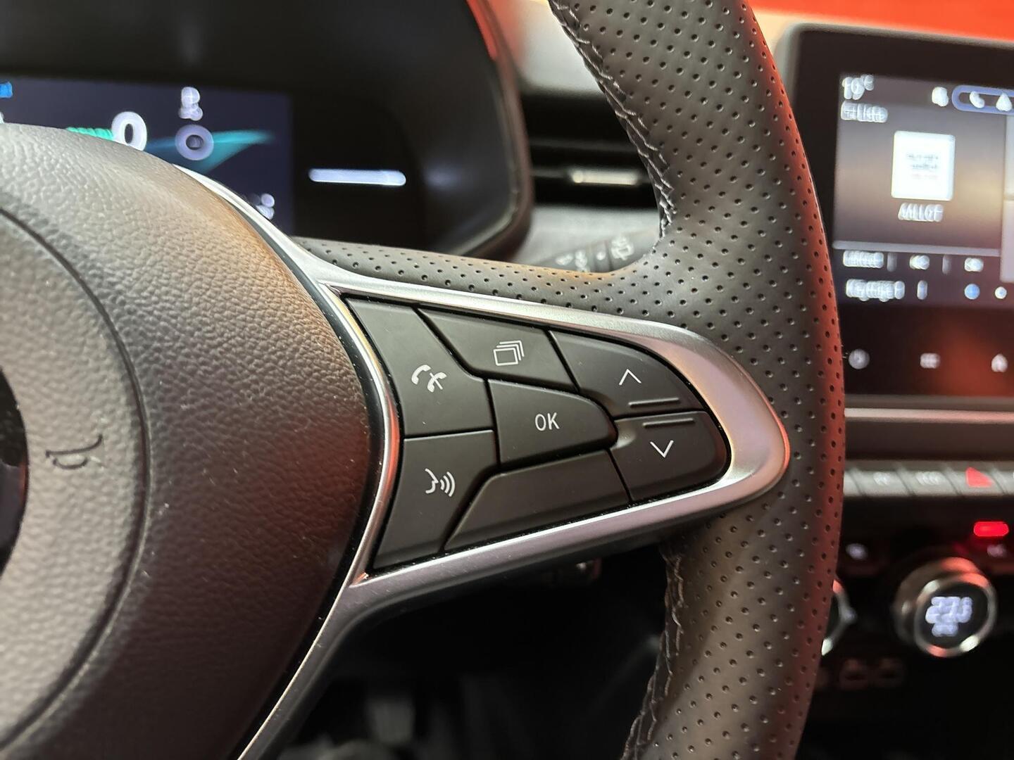 MITSUBISHI Colt 2025