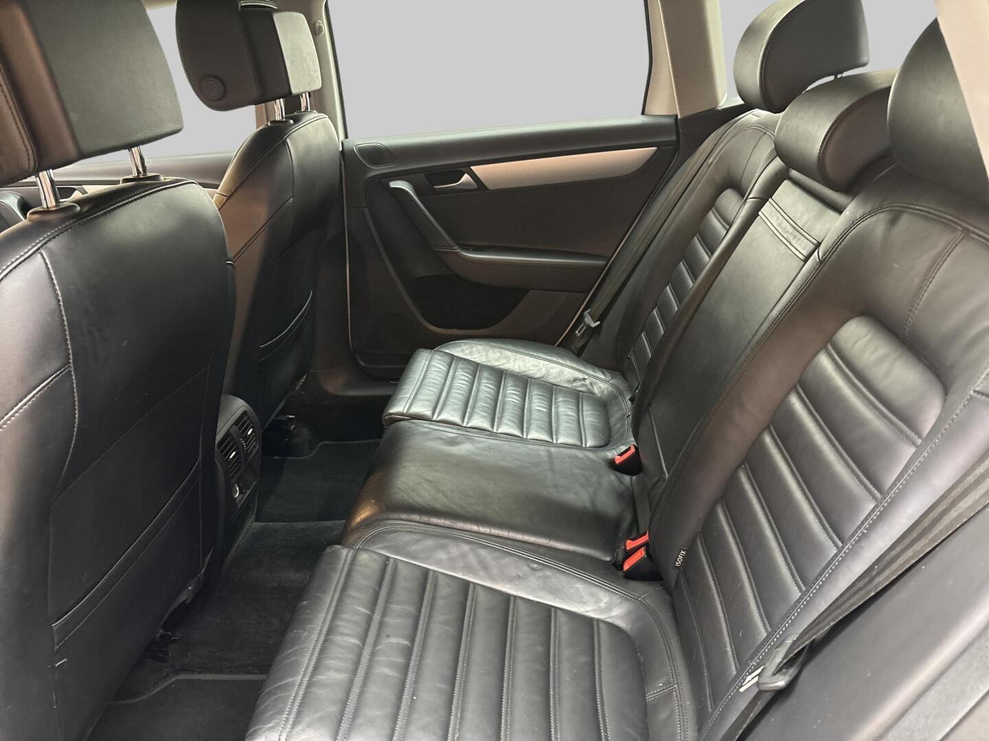 VOLKSWAGEN Passat 2014