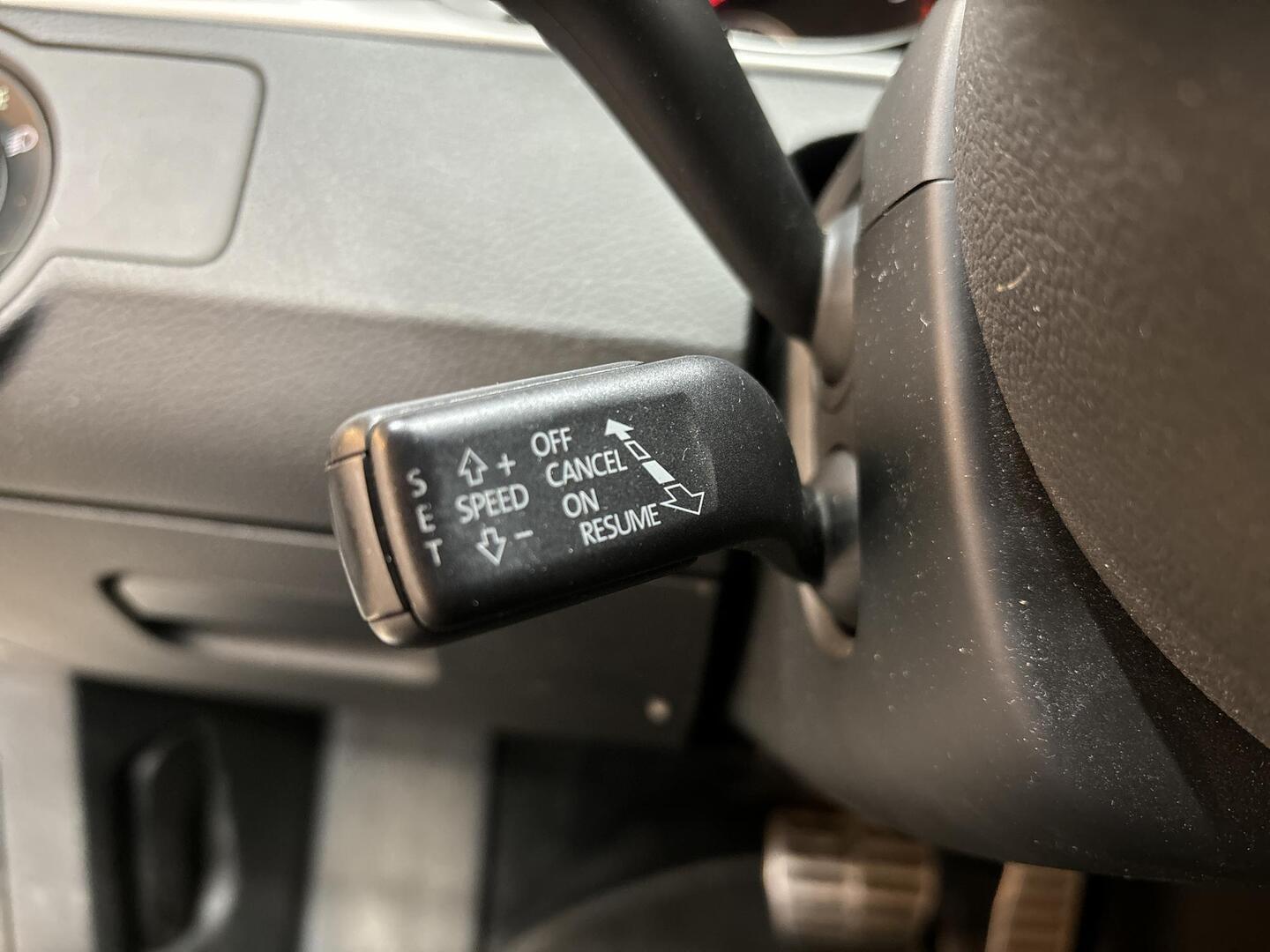 VOLKSWAGEN Passat 2014