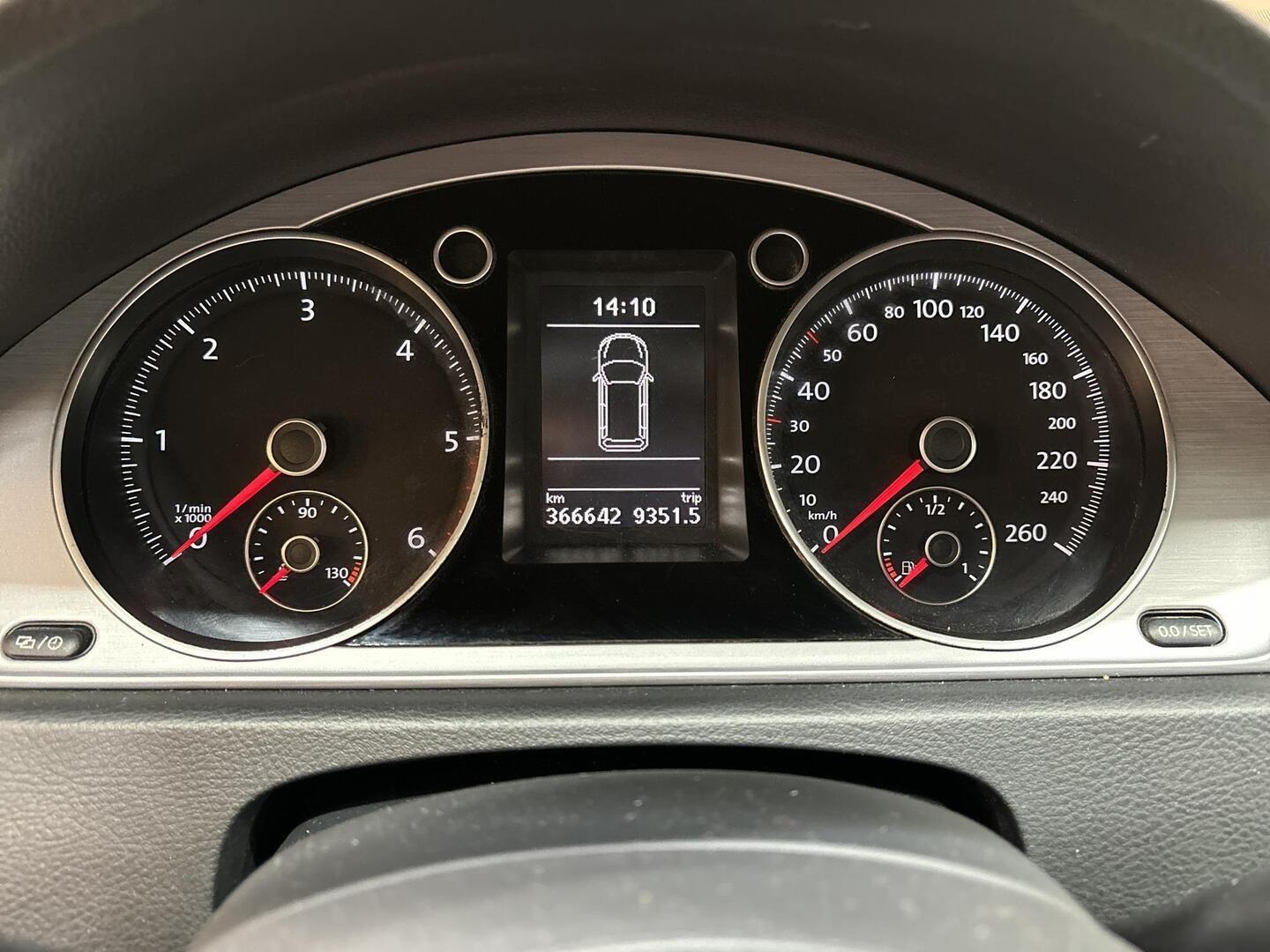 VOLKSWAGEN Passat 2014