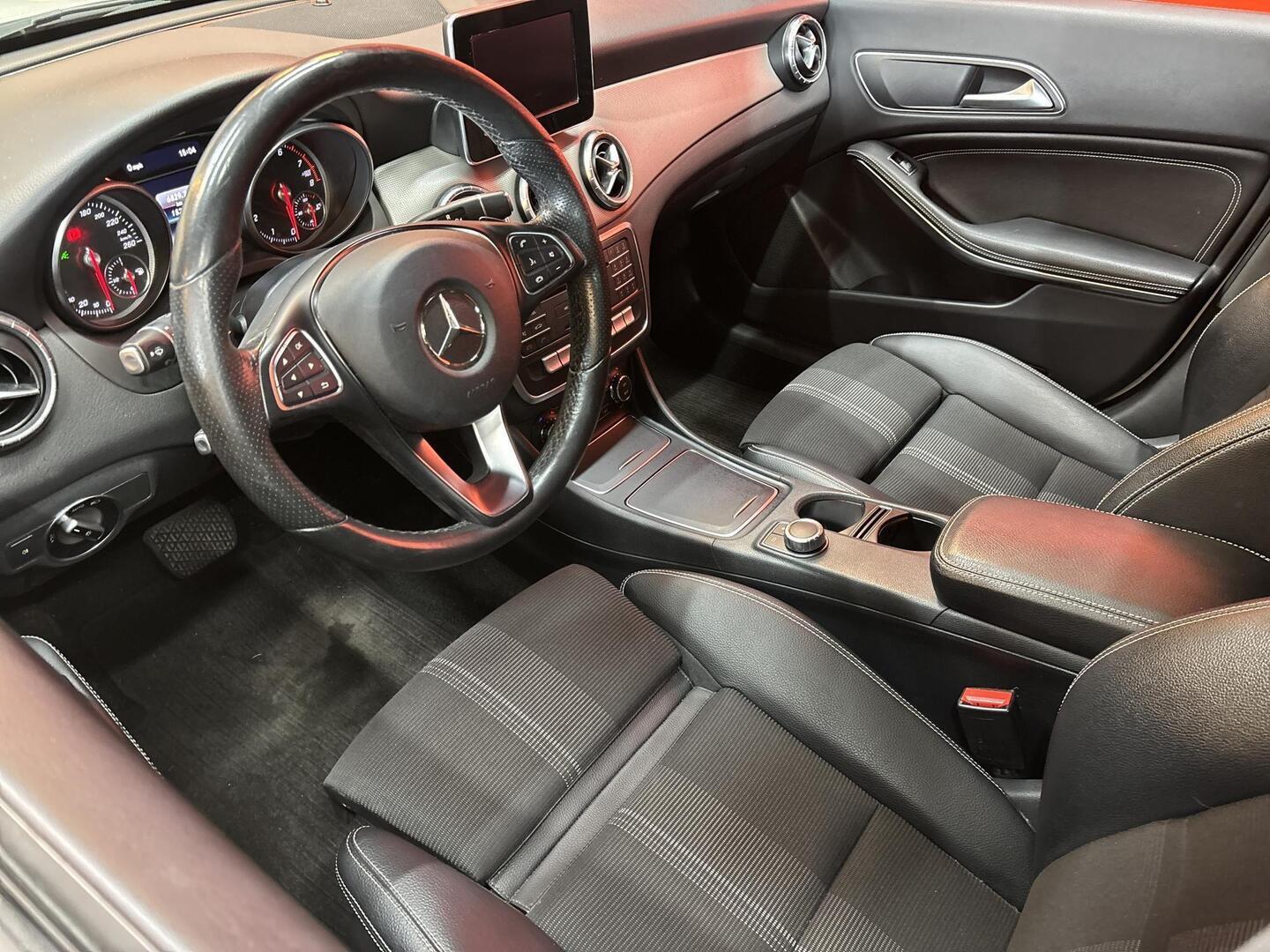 MERCEDES-BENZ CLA 2017