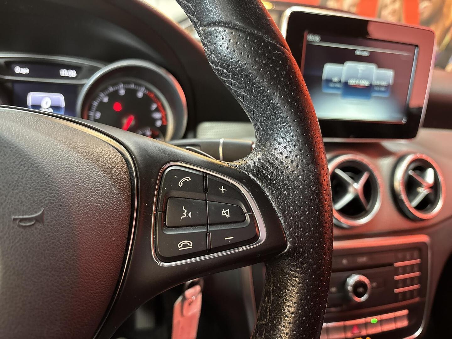 MERCEDES-BENZ CLA 2017