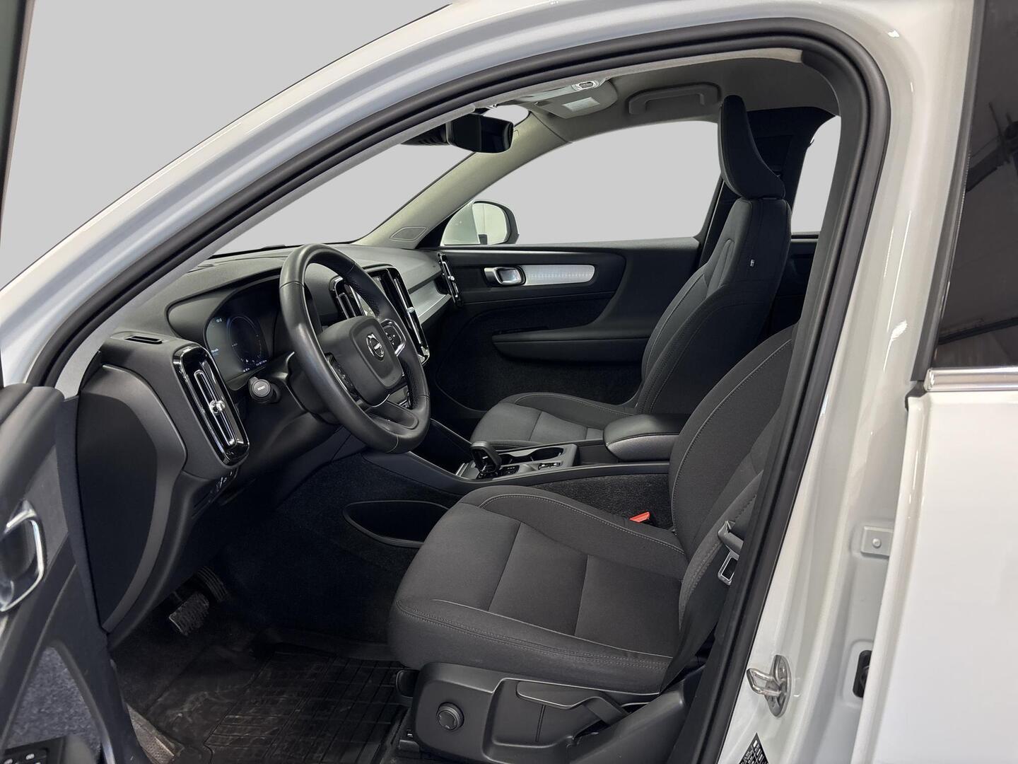 VOLVO XC40 2022