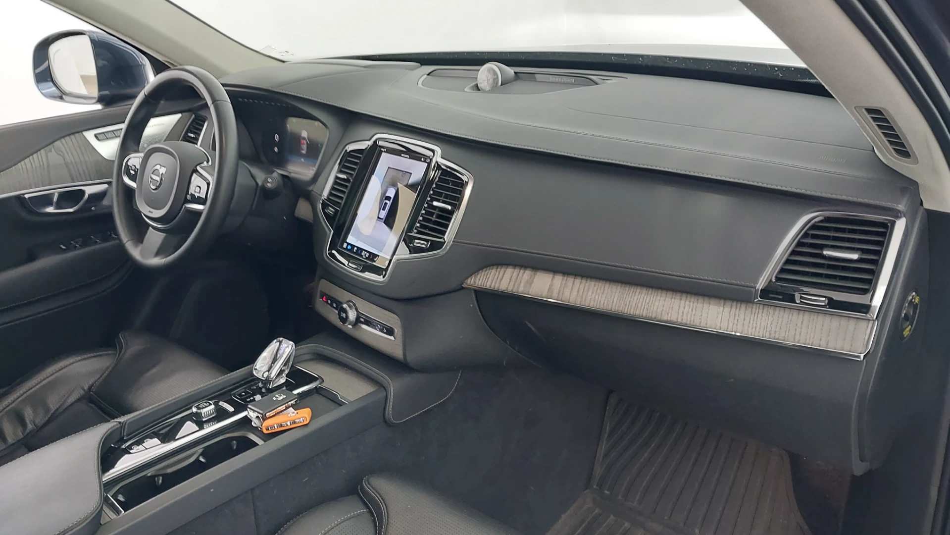 VOLVO XC90 2022
