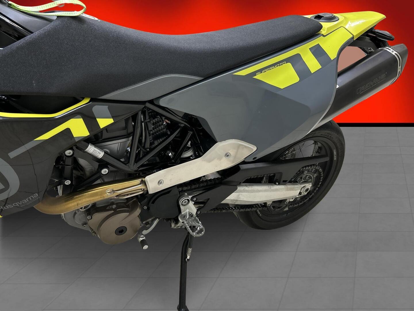 HUSQVARNA 701 2024