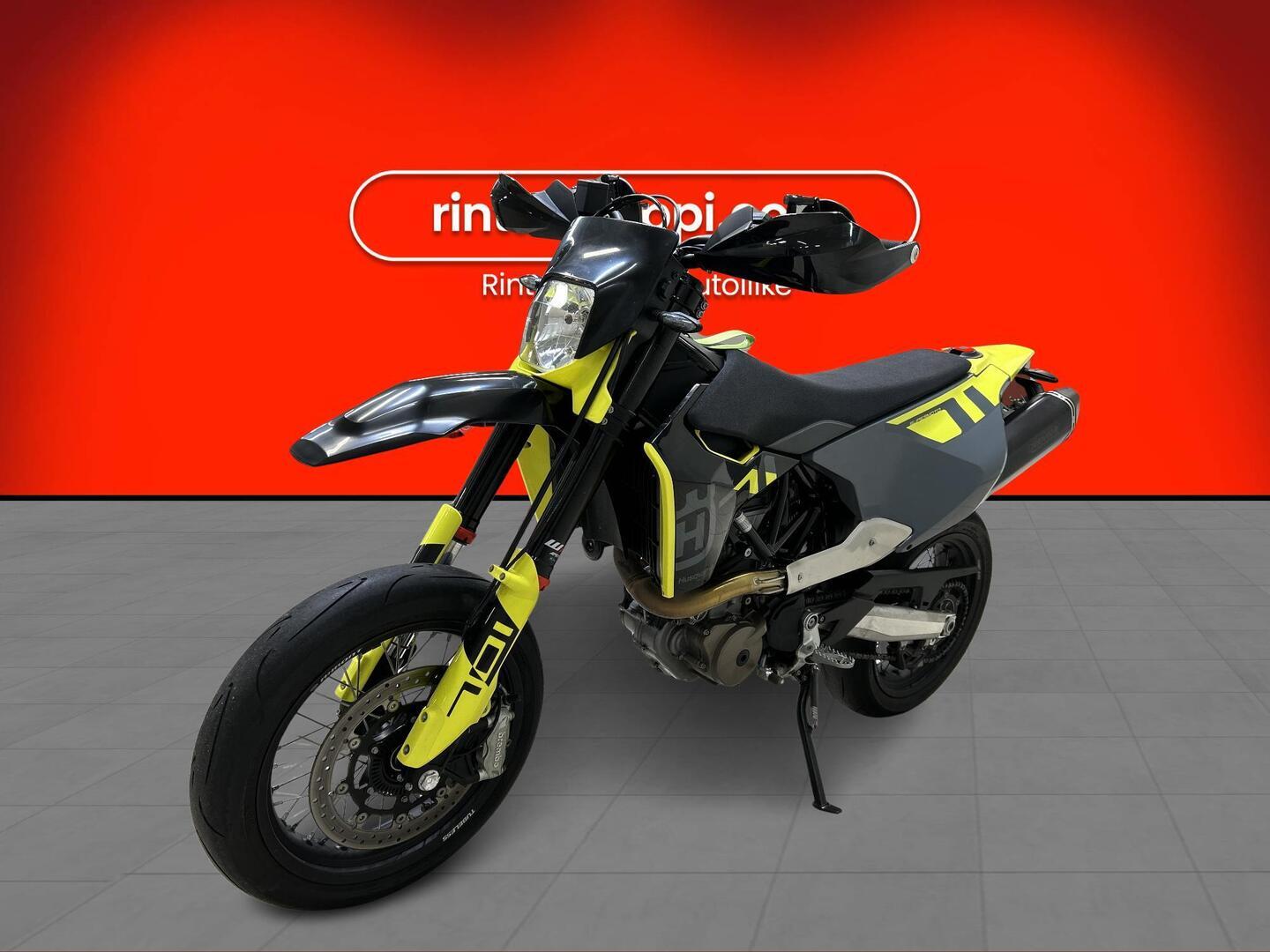 HUSQVARNA 701 2024