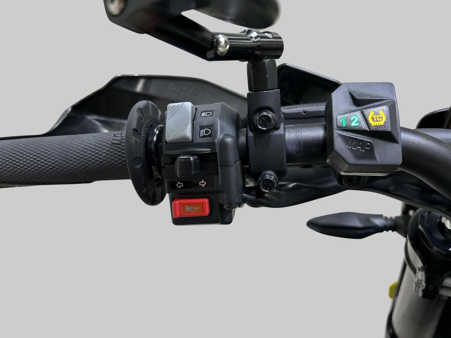 HUSQVARNA 701 2024